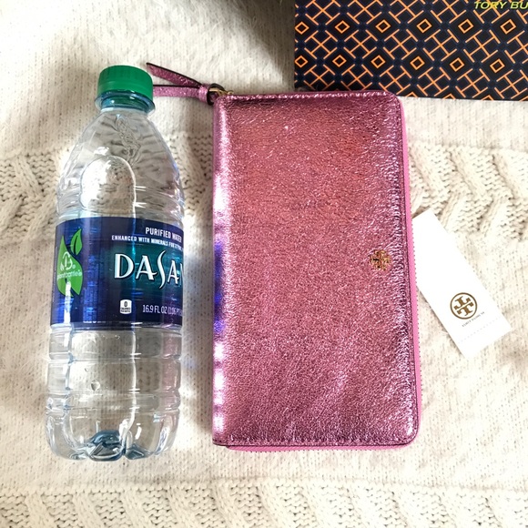 Price Firm* Tory Burch Crinkle Metallic Zip Wallet - Picture 2 of 8